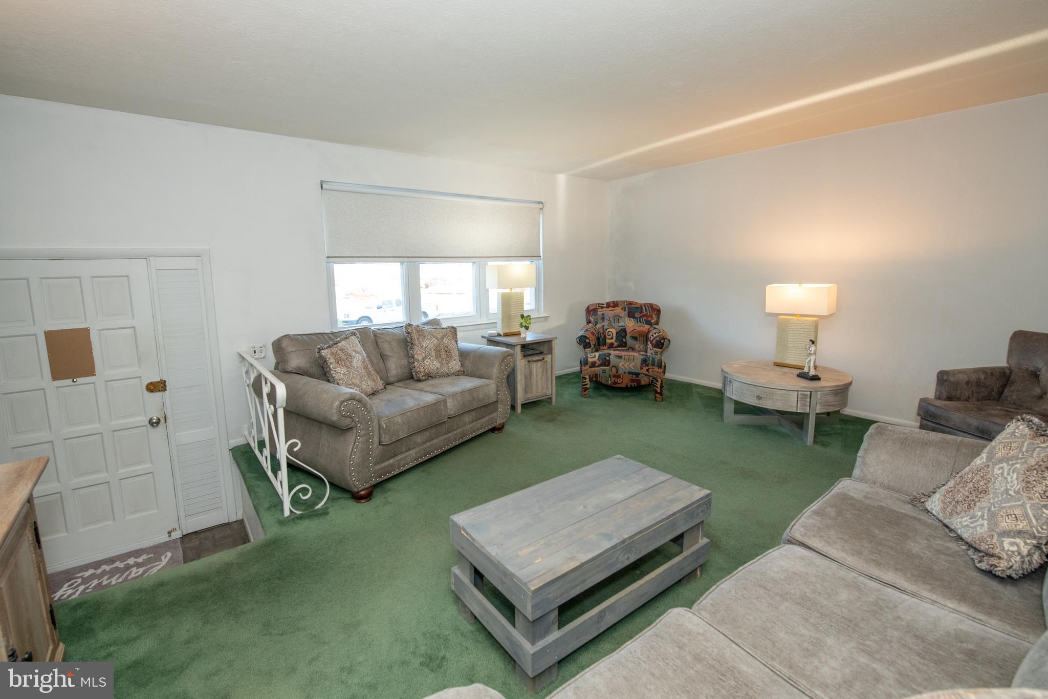 3307 Atmore Road Philadelphia, PA 19154 - Photo 4 of 37 Living Room