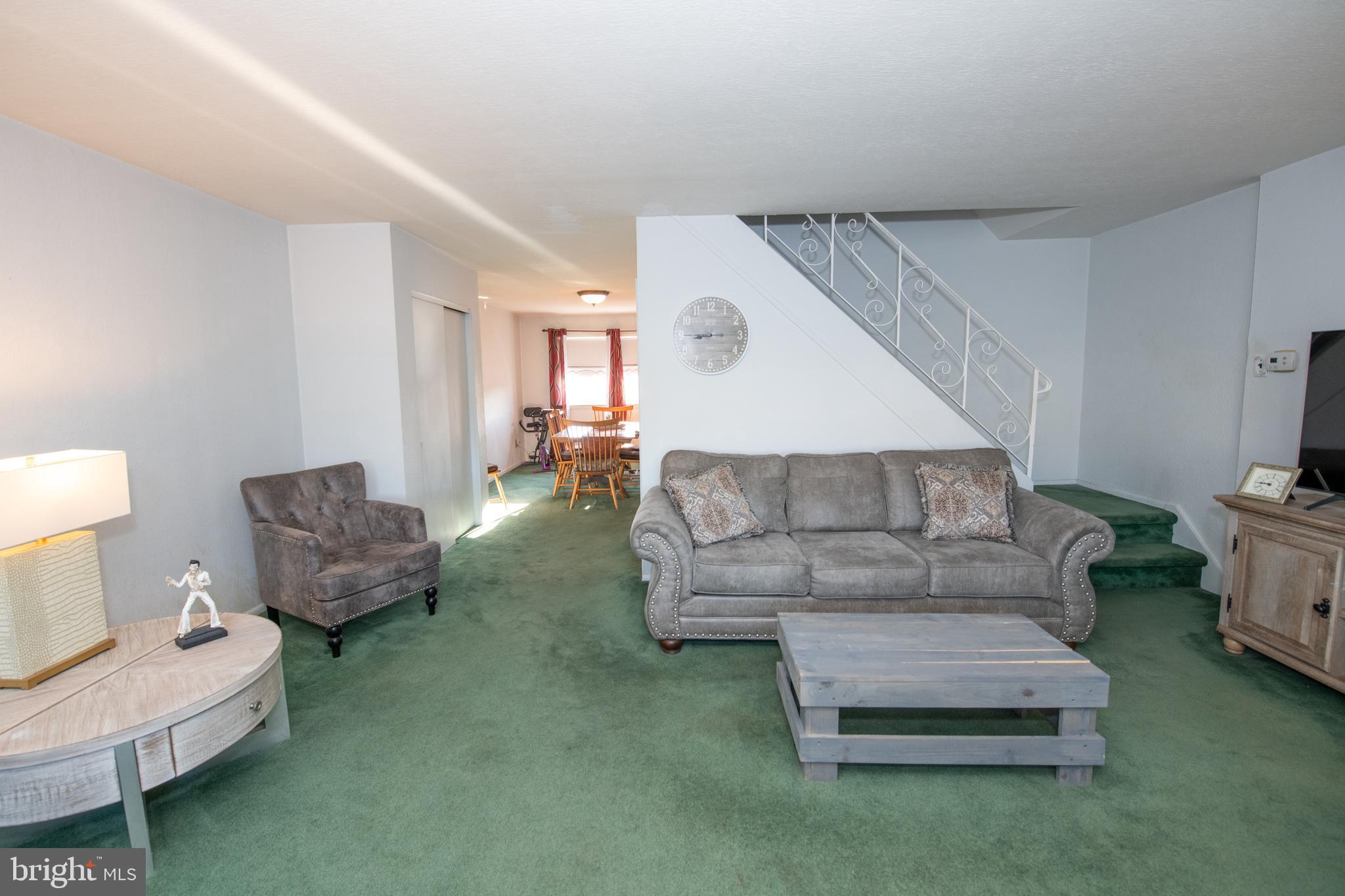 3307 Atmore Road Philadelphia, PA 19154 - Photo 6 of 37 Living Room