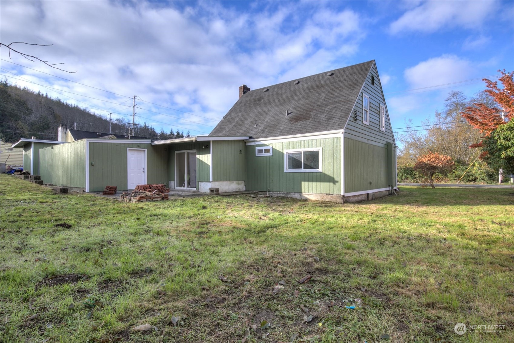 2016 Harding Road Aberdeen, WA 98520 - Photo 3 of 36 Gallery Image 3