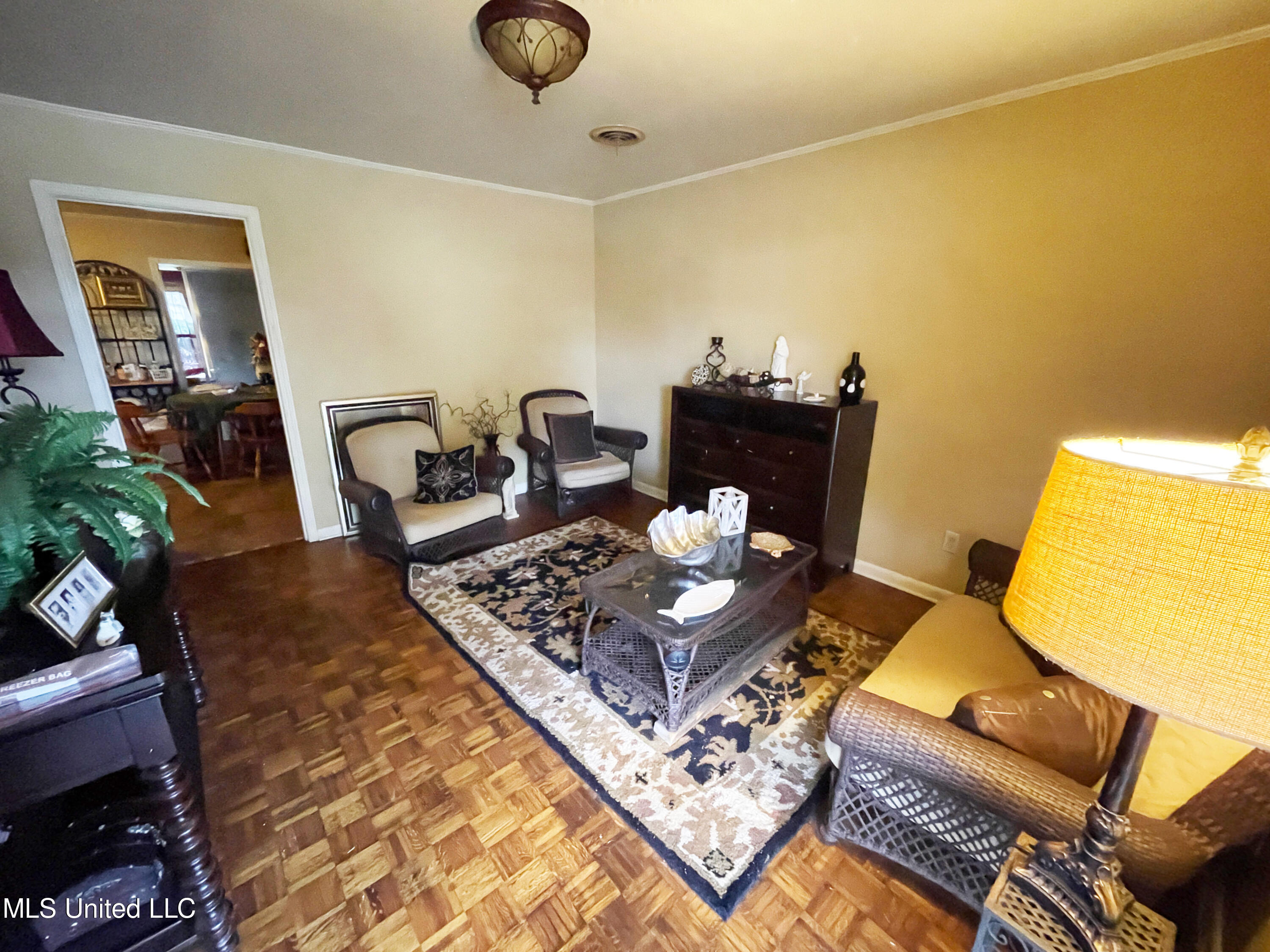 2515 Orleans Road Biloxi, MS 39531 - Photo 3 of 10 Living Rm