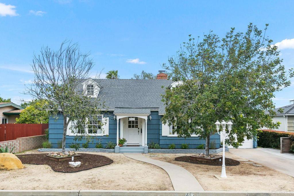 4321 Gordon Way La Mesa, CA 91942 - Photo 27 of 27 a view of a patio with a table and chairs