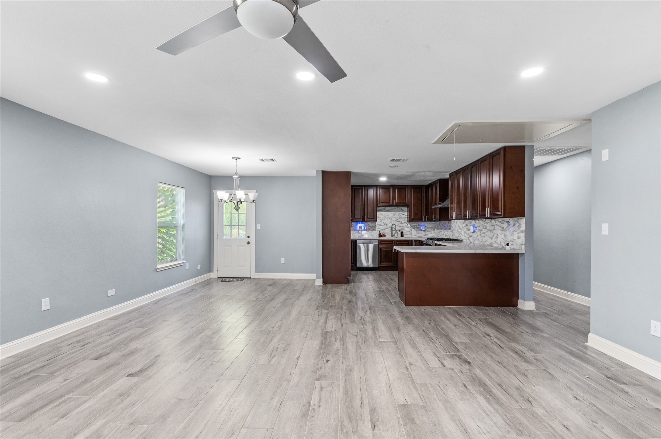 3853 Rosedale Street Houston, TX 77004 - Photo 9 of 50 View of kitchen and dining area