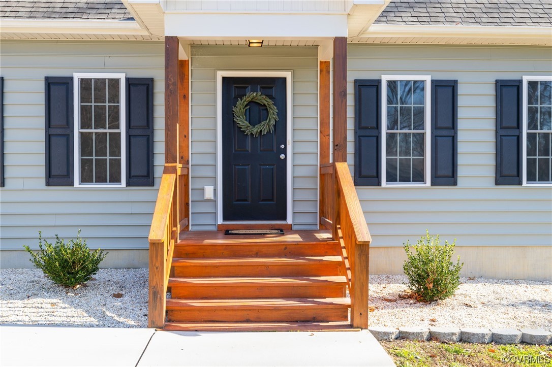 6611 Lakemont Road Quinton, VA 23141 - Photo 4 of 41 Gallery Image 4