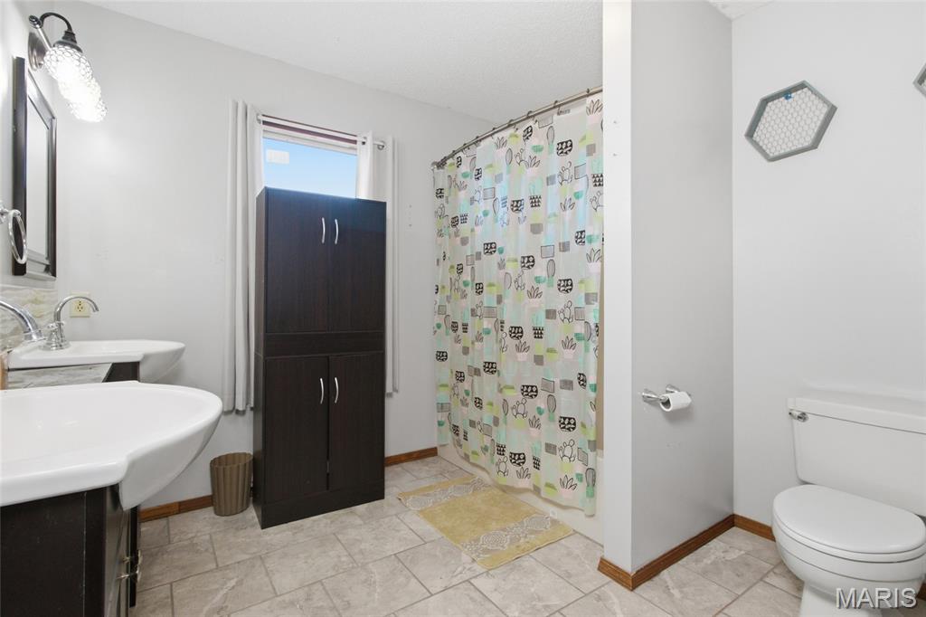 20440 Sweetwater Road Waynesville, MO 65583 - Photo 12 of 37