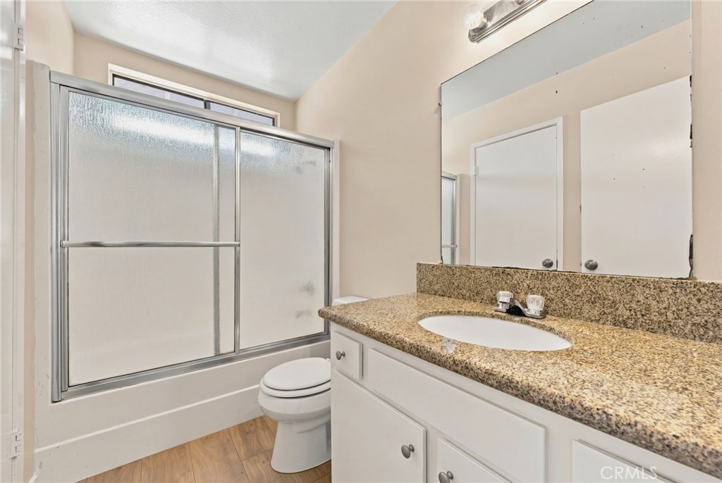 406 North Vía Roma Anaheim, CA 92806 - Photo 9 of 13