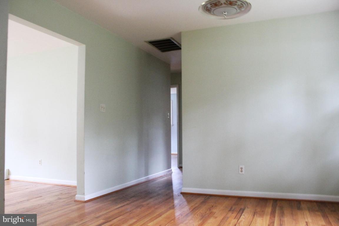 516 Brandywine Road Lancaster, PA 17603 - Photo 3 of 14 Gallery Image 3