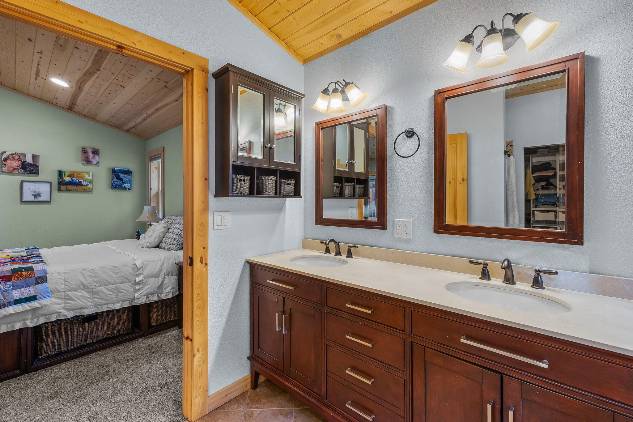 26508 Rainbow Road Canyon City, OR 97820 - Photo 17 of 57 17