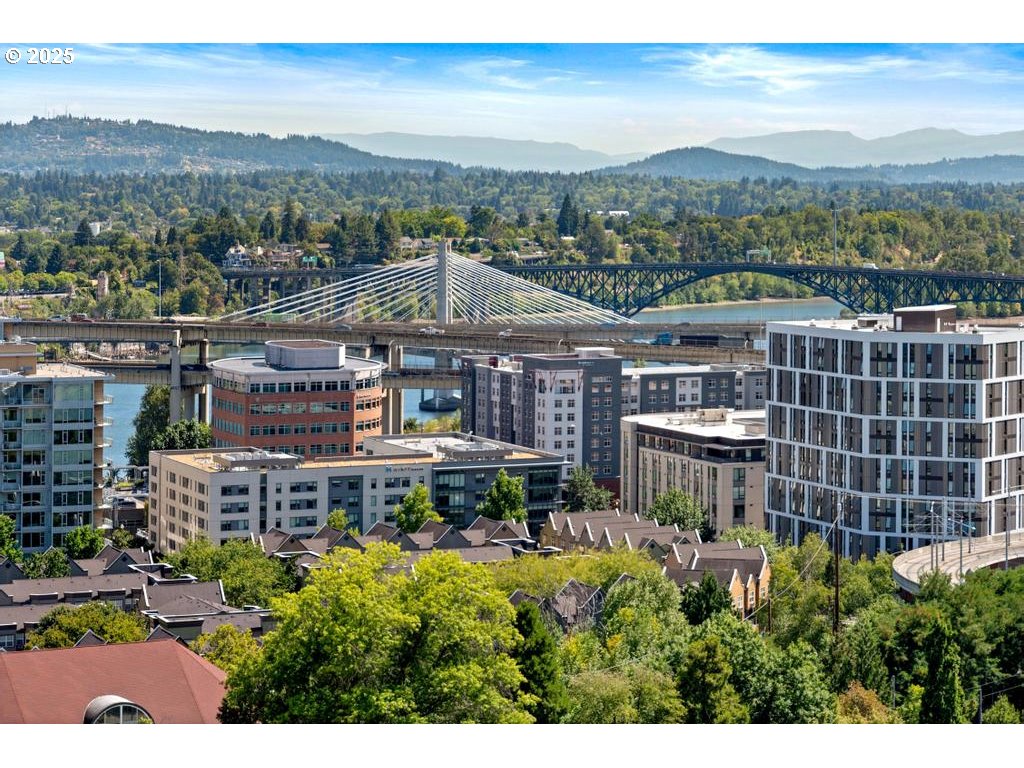 255 Southwest Harrison Street, Unit 17H Portland, OR 97201 - Photo 11 of 48