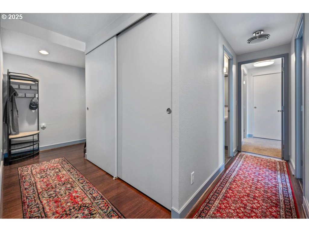 255 Southwest Harrison Street, Unit 17H Portland, OR 97201 - Photo 2 of 48