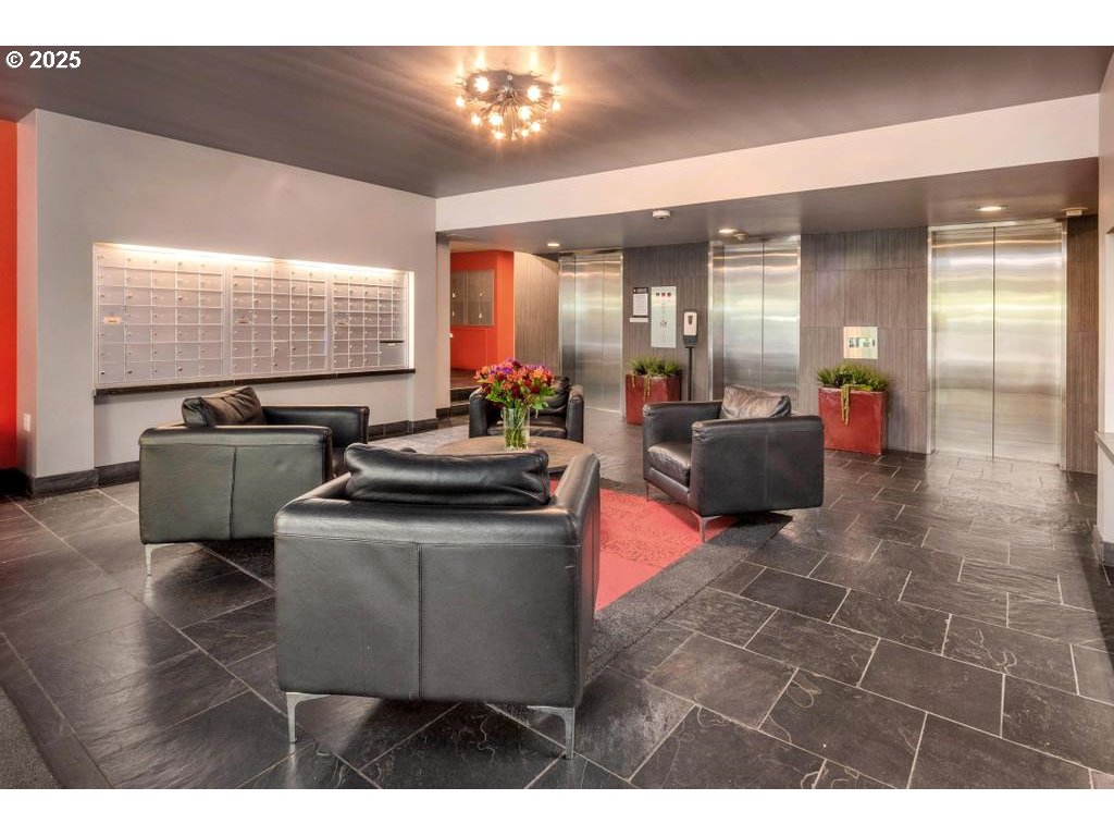 255 Southwest Harrison Street, Unit 17H Portland, OR 97201 - Photo 32 of 48