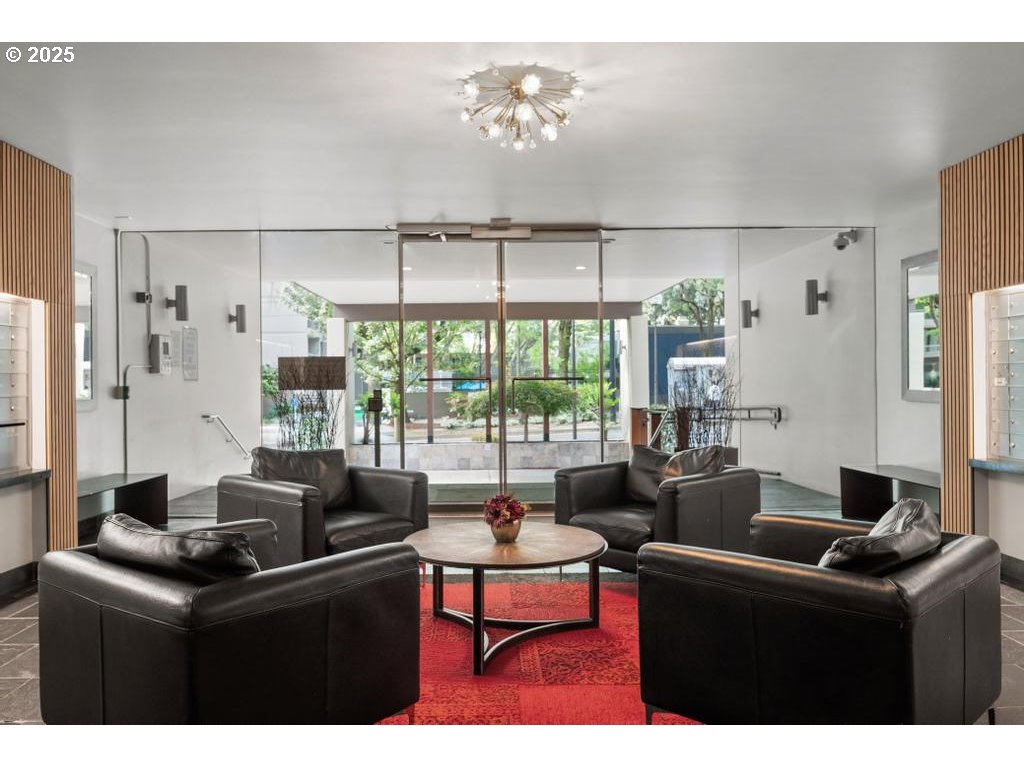 255 Southwest Harrison Street, Unit 17H Portland, OR 97201 - Photo 33 of 48