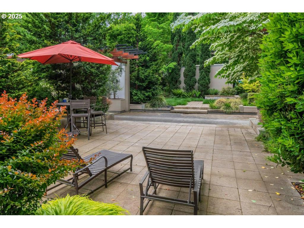 255 Southwest Harrison Street, Unit 17H Portland, OR 97201 - Photo 37 of 48