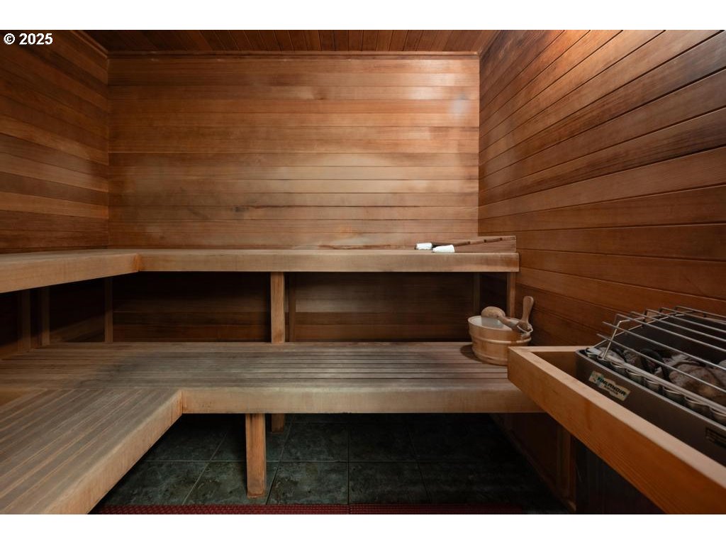 255 Southwest Harrison Street, Unit 17H Portland, OR 97201 - Photo 43 of 48