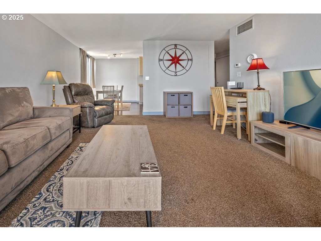 255 Southwest Harrison Street, Unit 17H Portland, OR 97201 - Photo 6 of 48