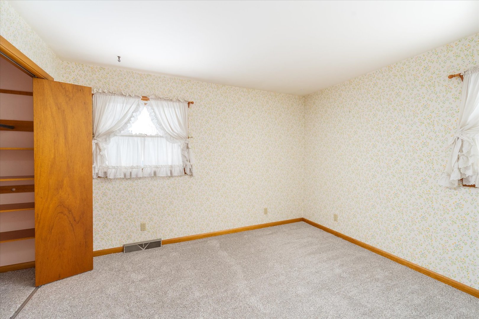 708 East Thompson Street Princeton, IL 61356 - Photo 28 of 40 a view of an empty room