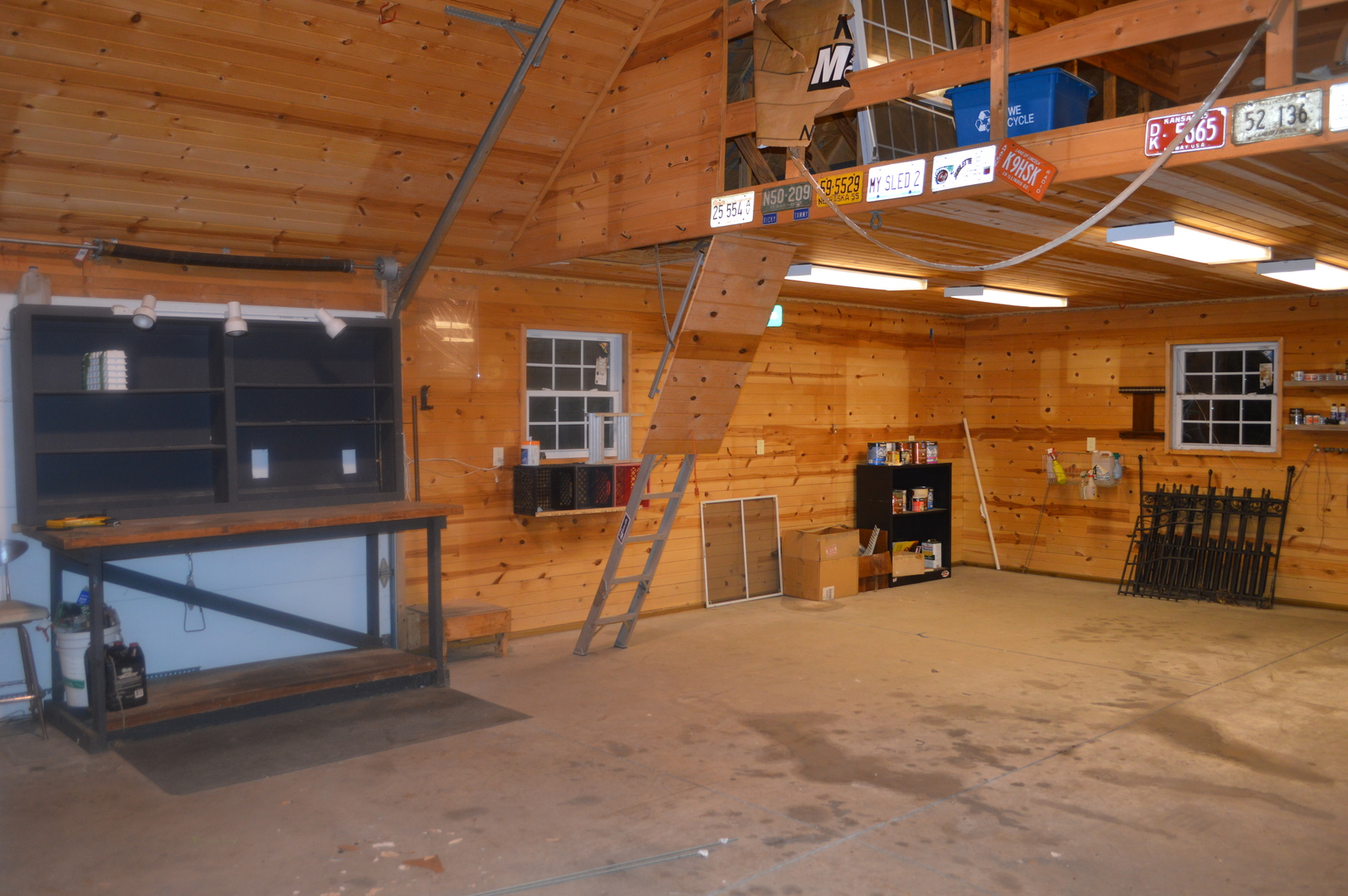 708 East Thompson Street Princeton, IL 61356 - Photo 38 of 40 a view of a room with gym equipment