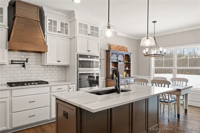 $579,900 | 1739 Augusta Parkway, Henryville, IN 47126