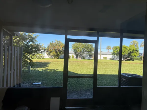 $2,400 | 2103 Wharf Lane, Greenacres, FL 33463