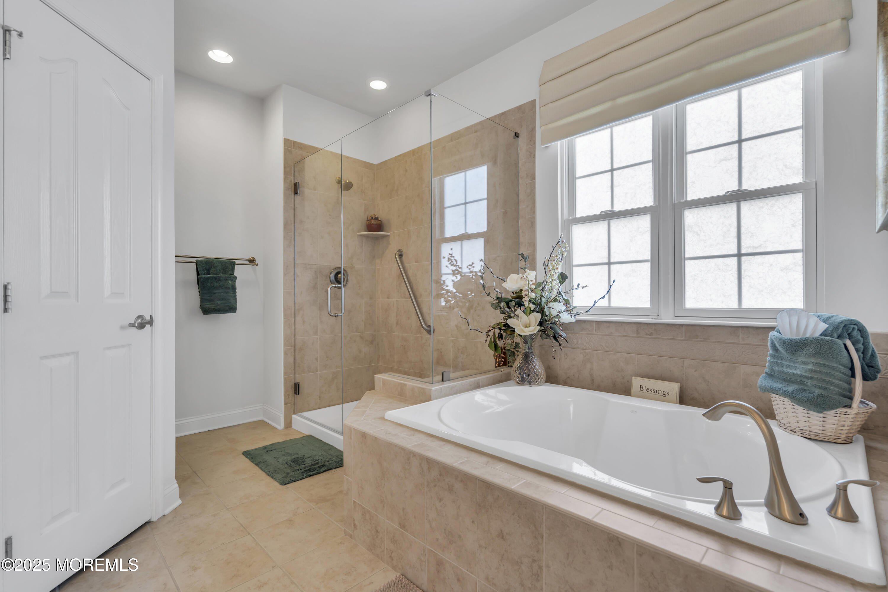 11 Beach Haven Way Waretown, NJ 08758 - Photo 21 of 49 STALL & TUB