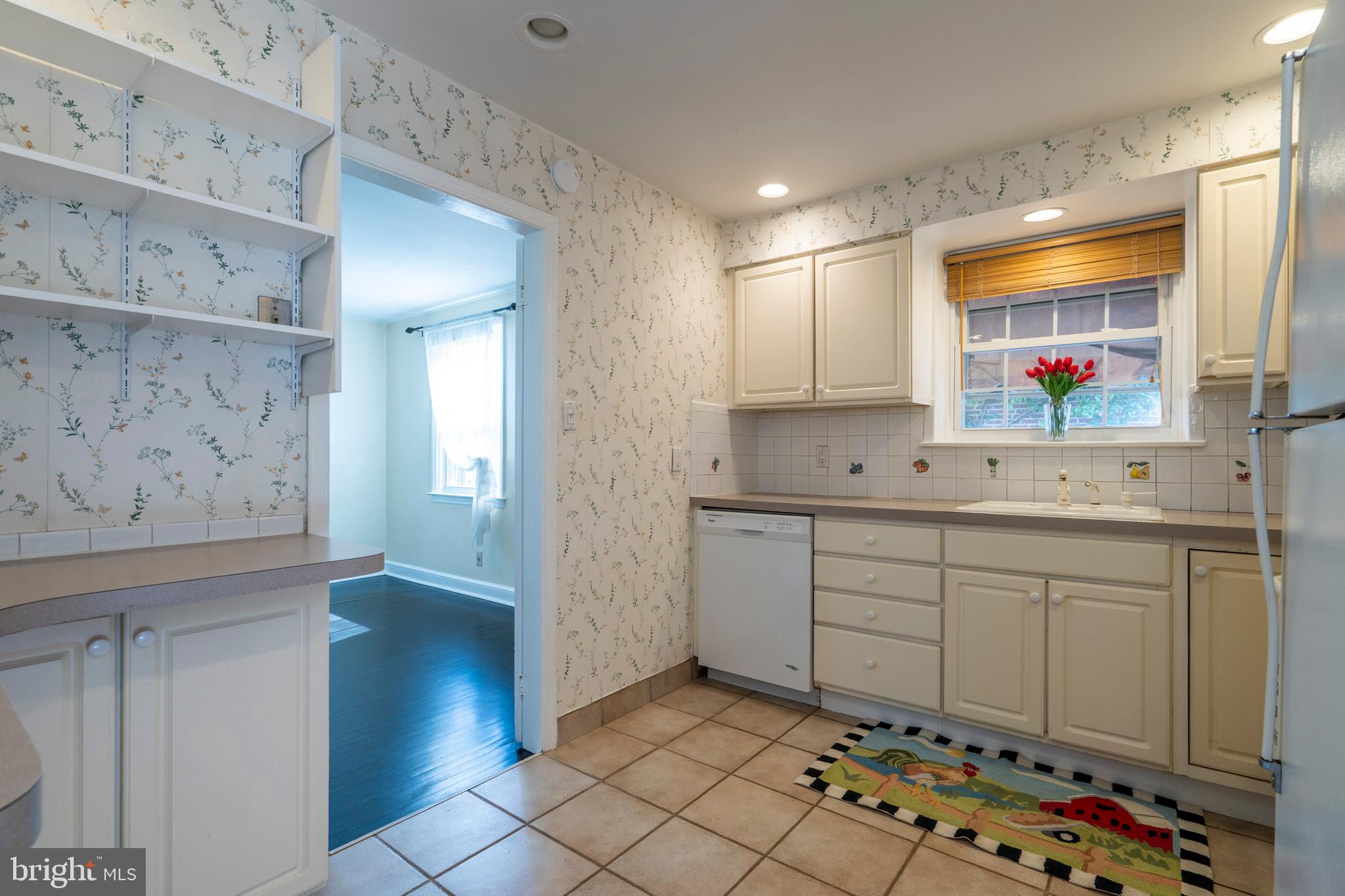 512 St Albans Road Havertown, PA 19083 - Photo 11 of 28