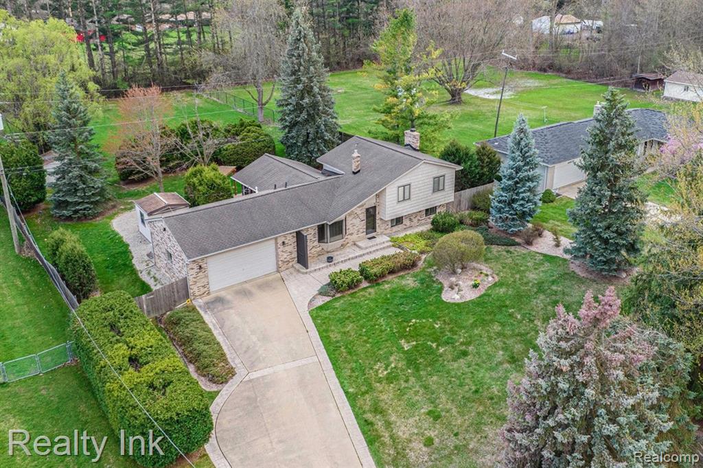 46585 Maben Road Canton, MI 48187 - Photo 13 of 19