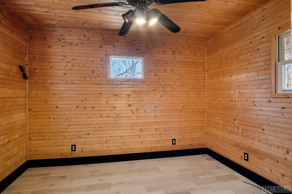 306 Griffin Road Franklin, NC 28734 - Photo 16 of 64 Gallery Image 16