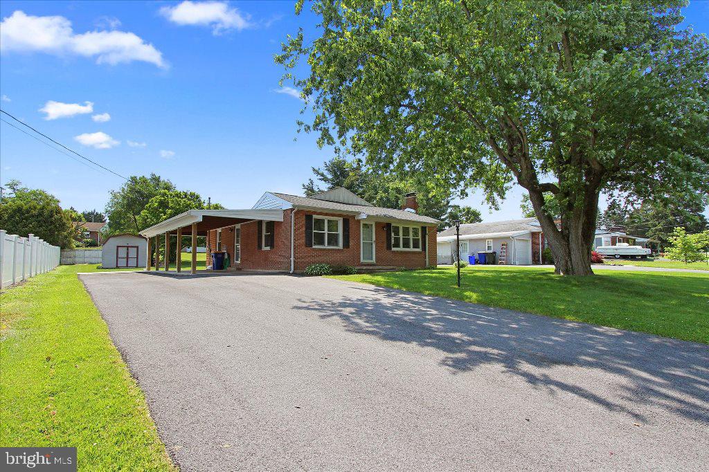 2365 Derry Road York, PA 17408 - Photo 3 of 26