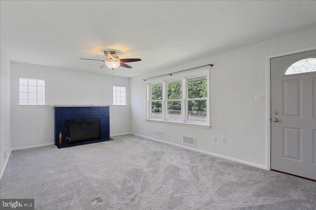 2365 Derry Road York, PA 17408 - Photo 5 of 26