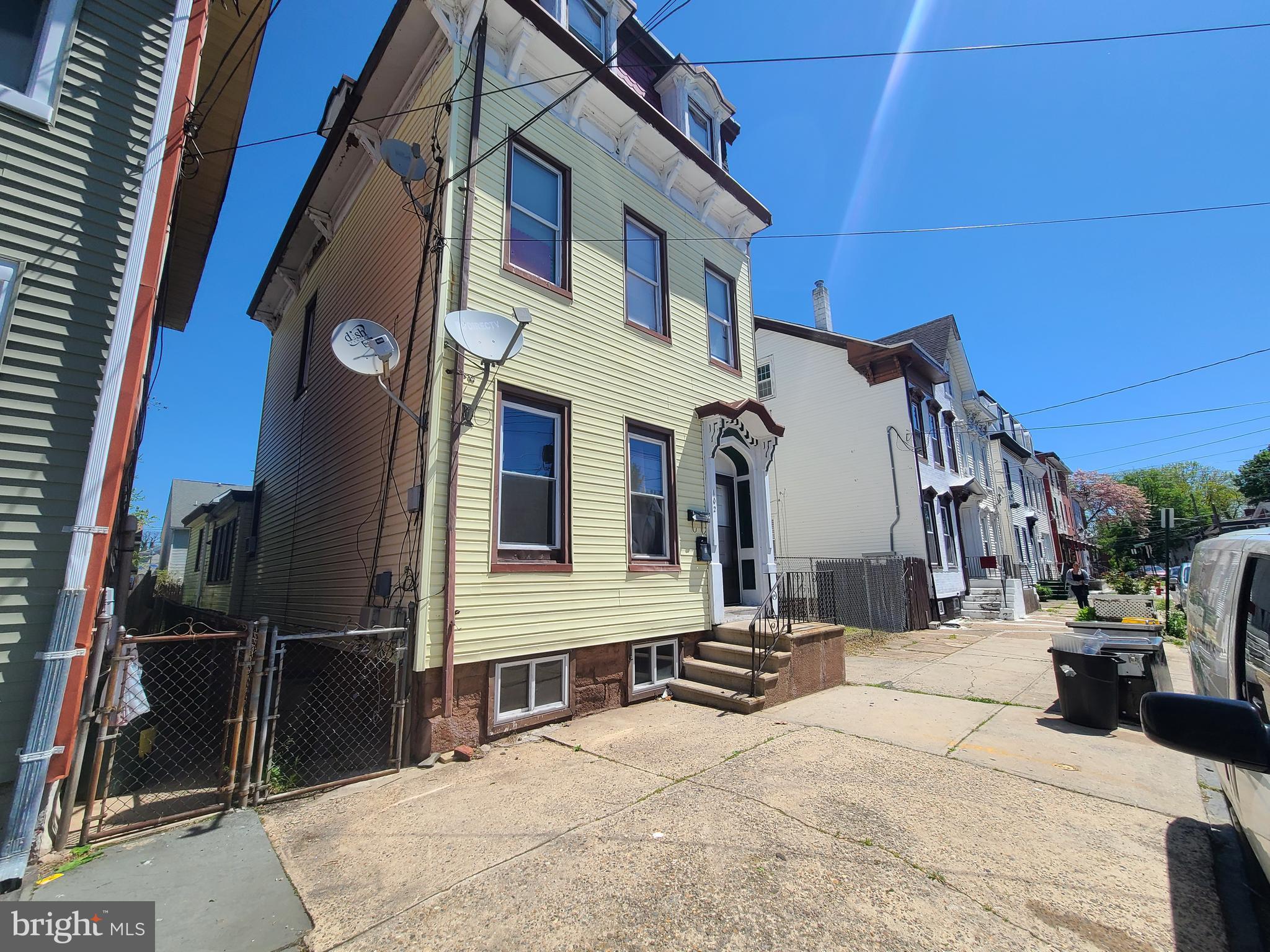 102 Spring Street Trenton, NJ 08618 - Photo 2 of 6