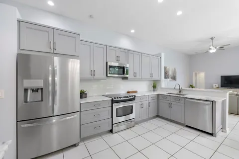 $1,120,000 | 6524 Northwest 98th Drive, Parkland, FL 33076