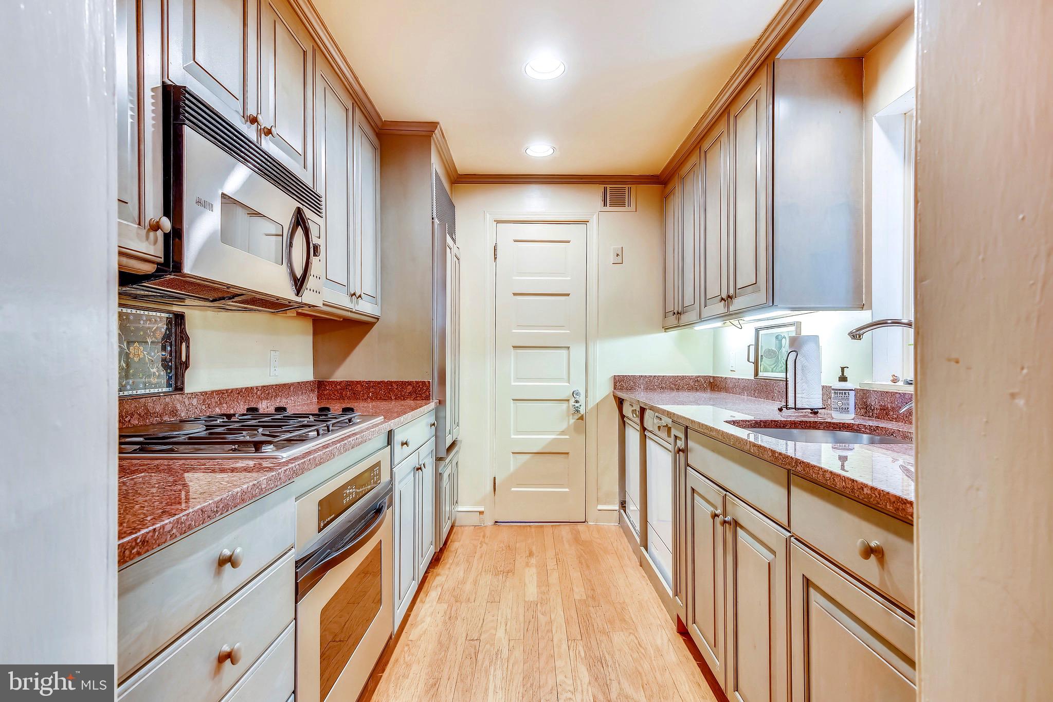 317 4th Street Southeast Washington, DC 20003 - Photo 18 of 45