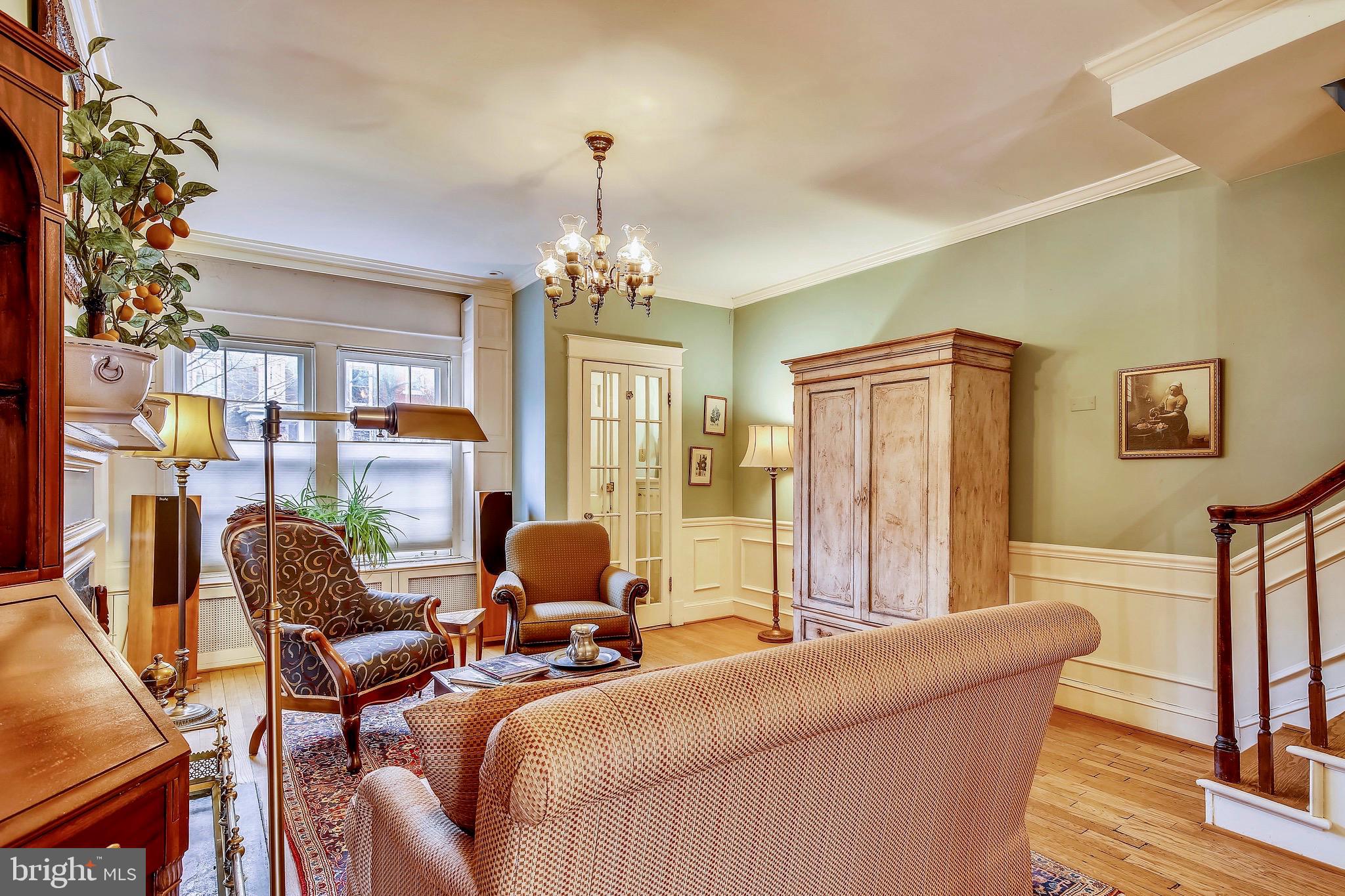 317 4th Street Southeast Washington, DC 20003 - Photo 9 of 45