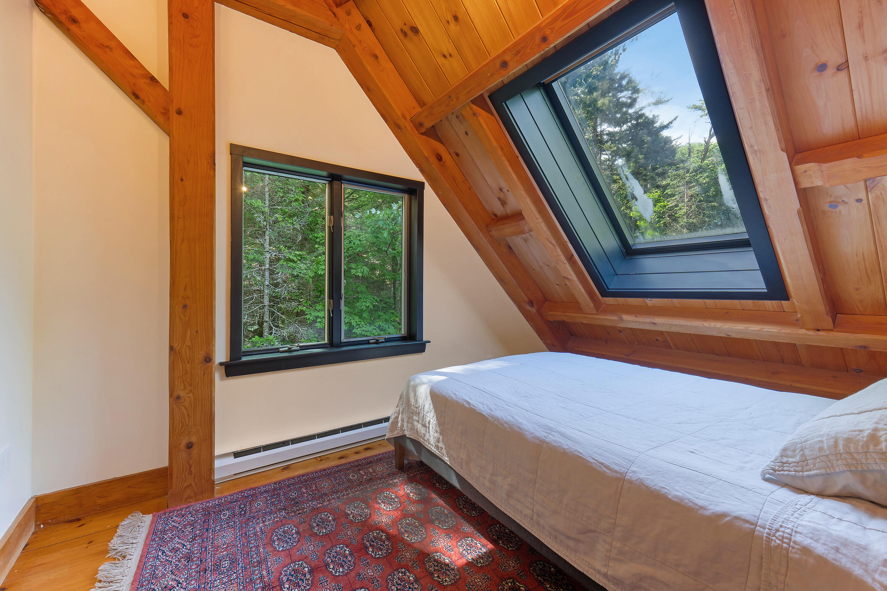 2 Harbor Ridge Road Freeport, ME 04032 - Photo 19 of 39 guest bed with skylight