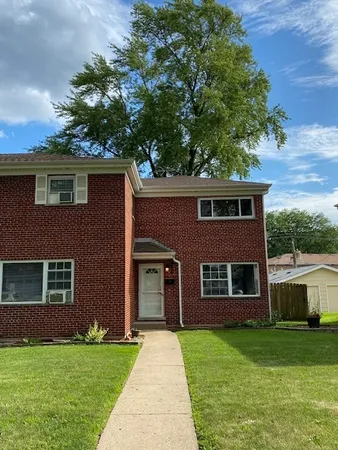 $1,900 | 29 East Thorndale Avenue, Roselle, IL 60172