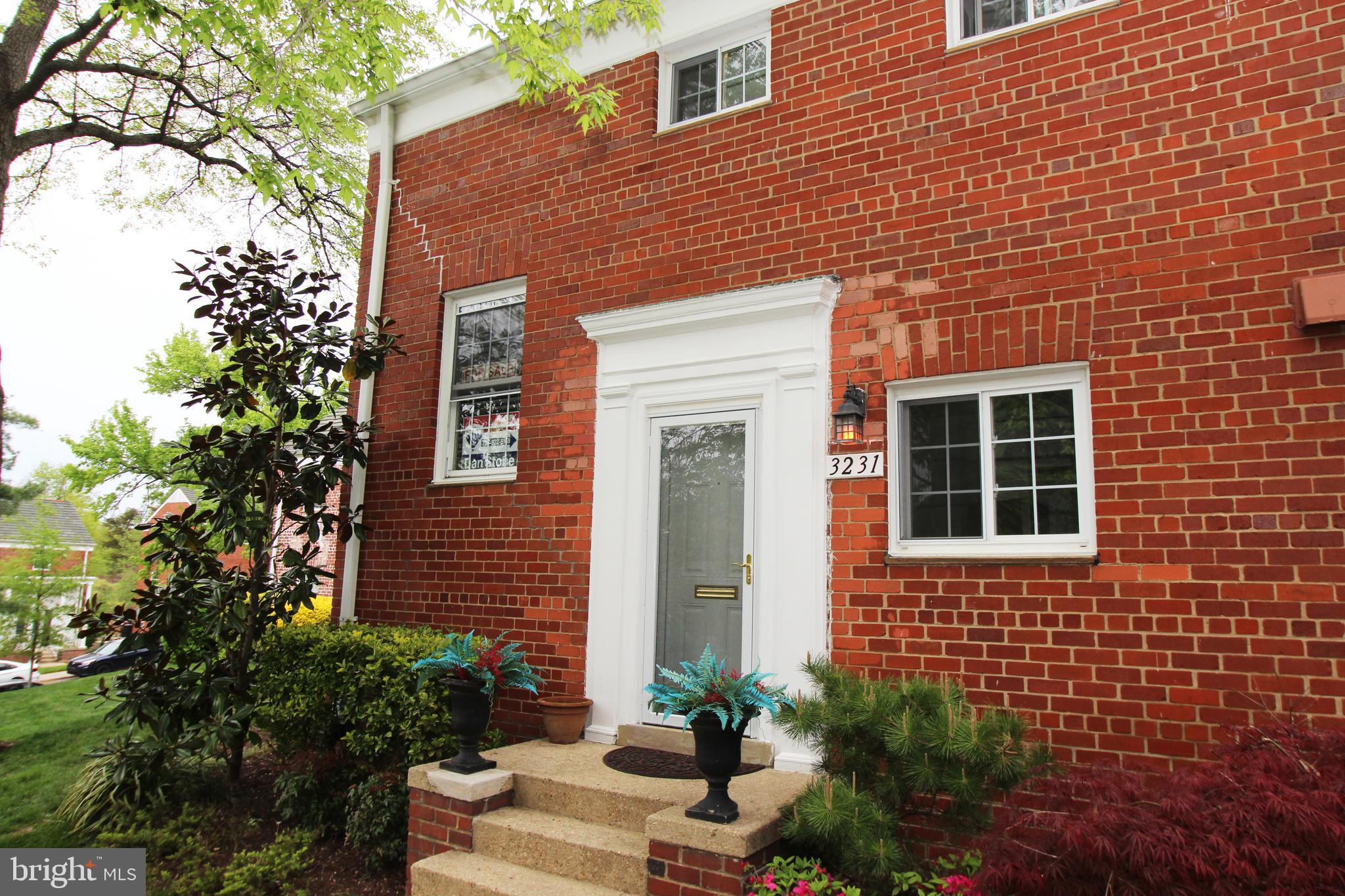 3231 Gunston Road Alexandria, VA 22302 - Photo 3 of 42 Gallery Image 3