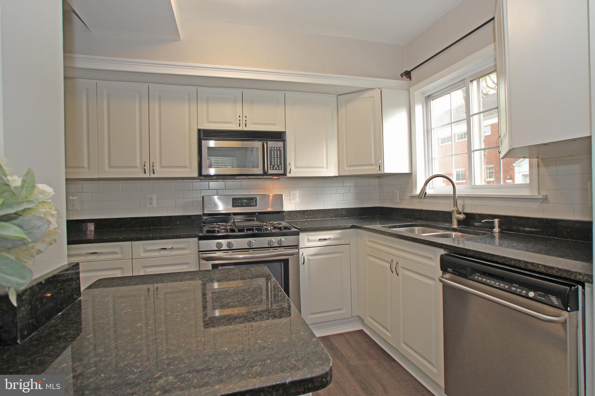 3231 Gunston Road Alexandria, VA 22302 - Photo 10 of 42 Gallery Image 10