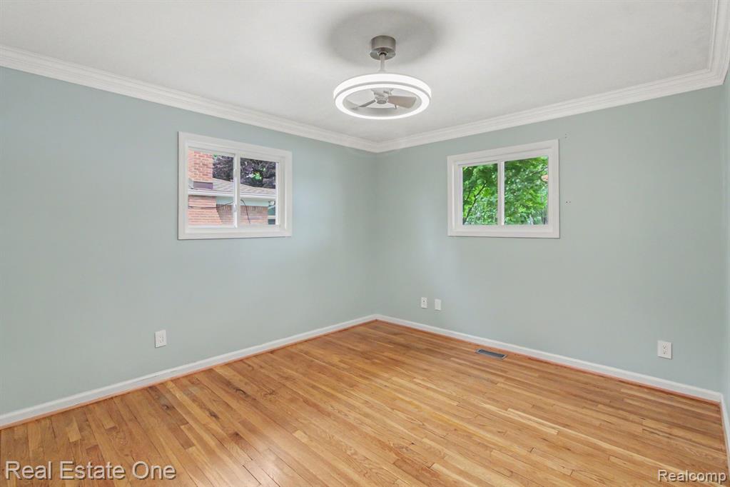 1347 East Square Lake Road Troy, MI 48085 - Photo 7 of 22