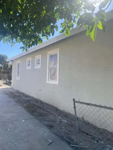 a house view with a outdoor space