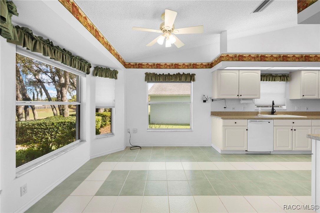 11231 Sun Tree Road Hudson, FL 34667 - Photo 19 of 55 Gallery Image 19