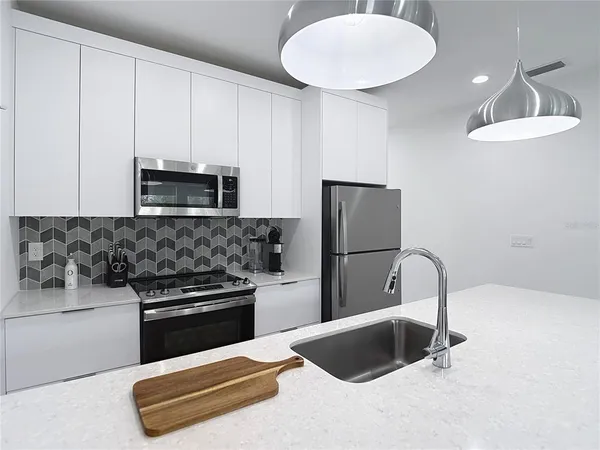 $420,000 | 2108 East 22nd Avenue, Unit 1, Tampa, FL 33605