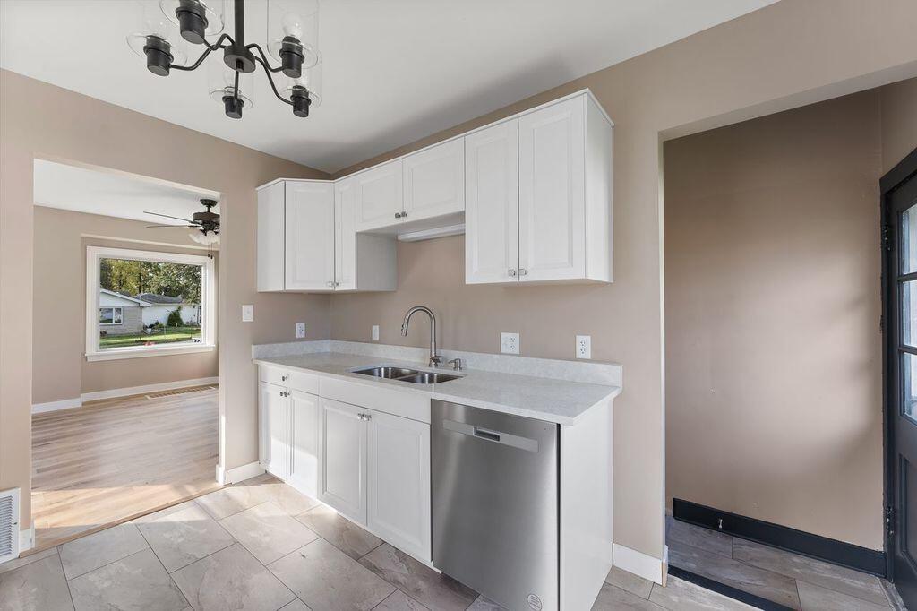 301 West Bates Street Hebron, IN 46341 - Photo 7 of 16 1024x682