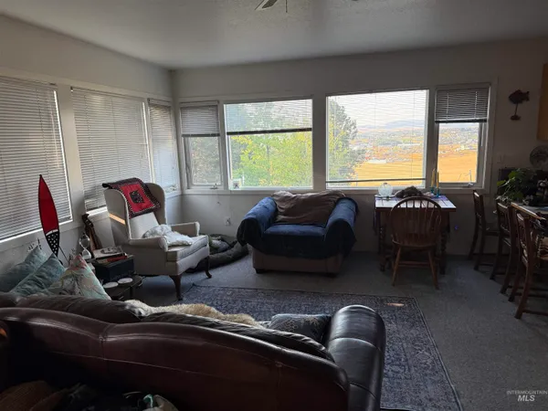 $399,000 | 1022 Sincar Lane, Moscow, ID 83843