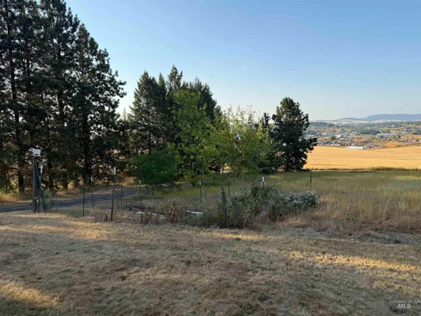 $399,000 | 1022 Sincar Lane, Moscow, ID 83843