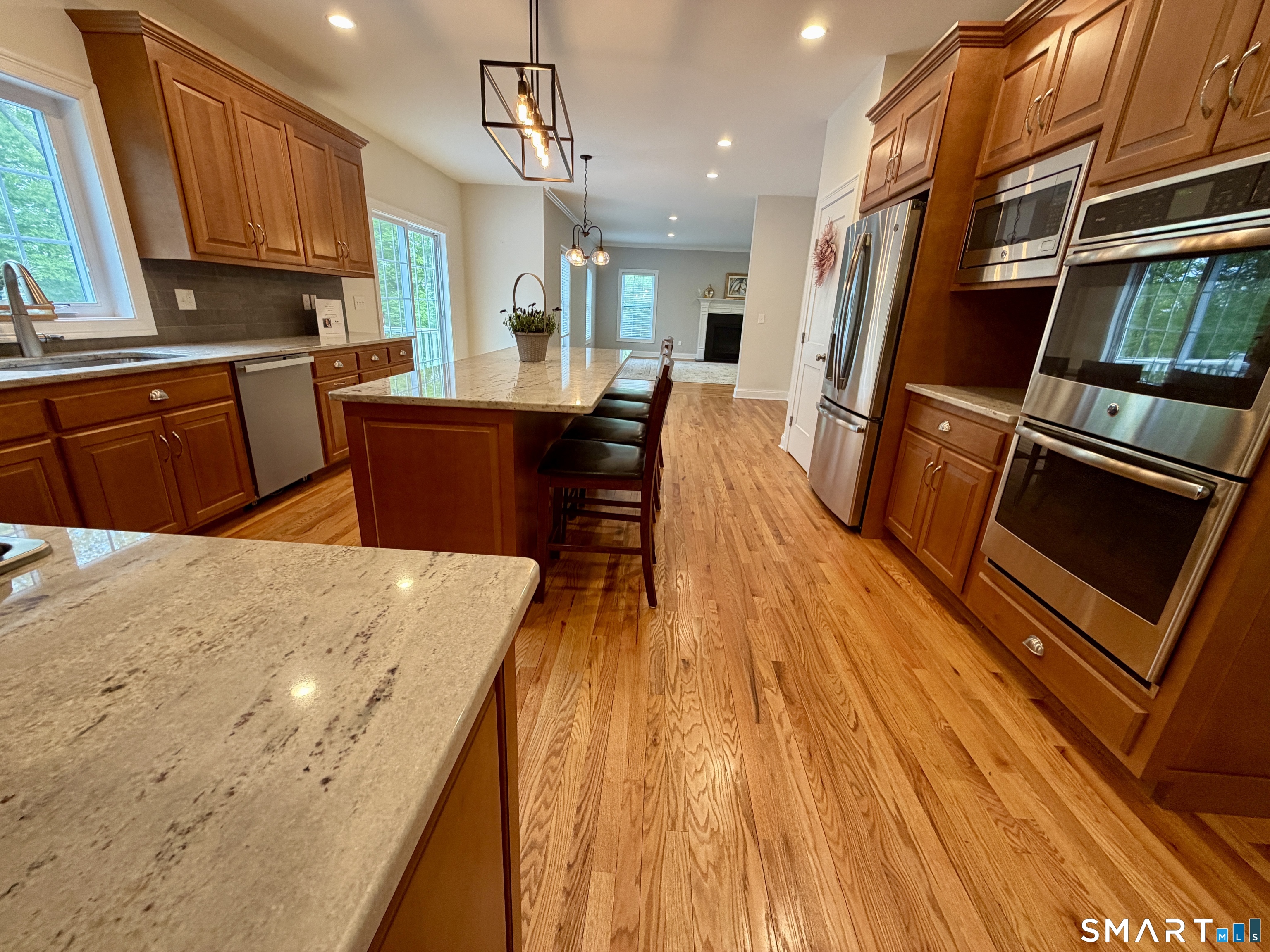 7 Jet Brook Road Newtown, CT 06470 - Photo 5 of 39