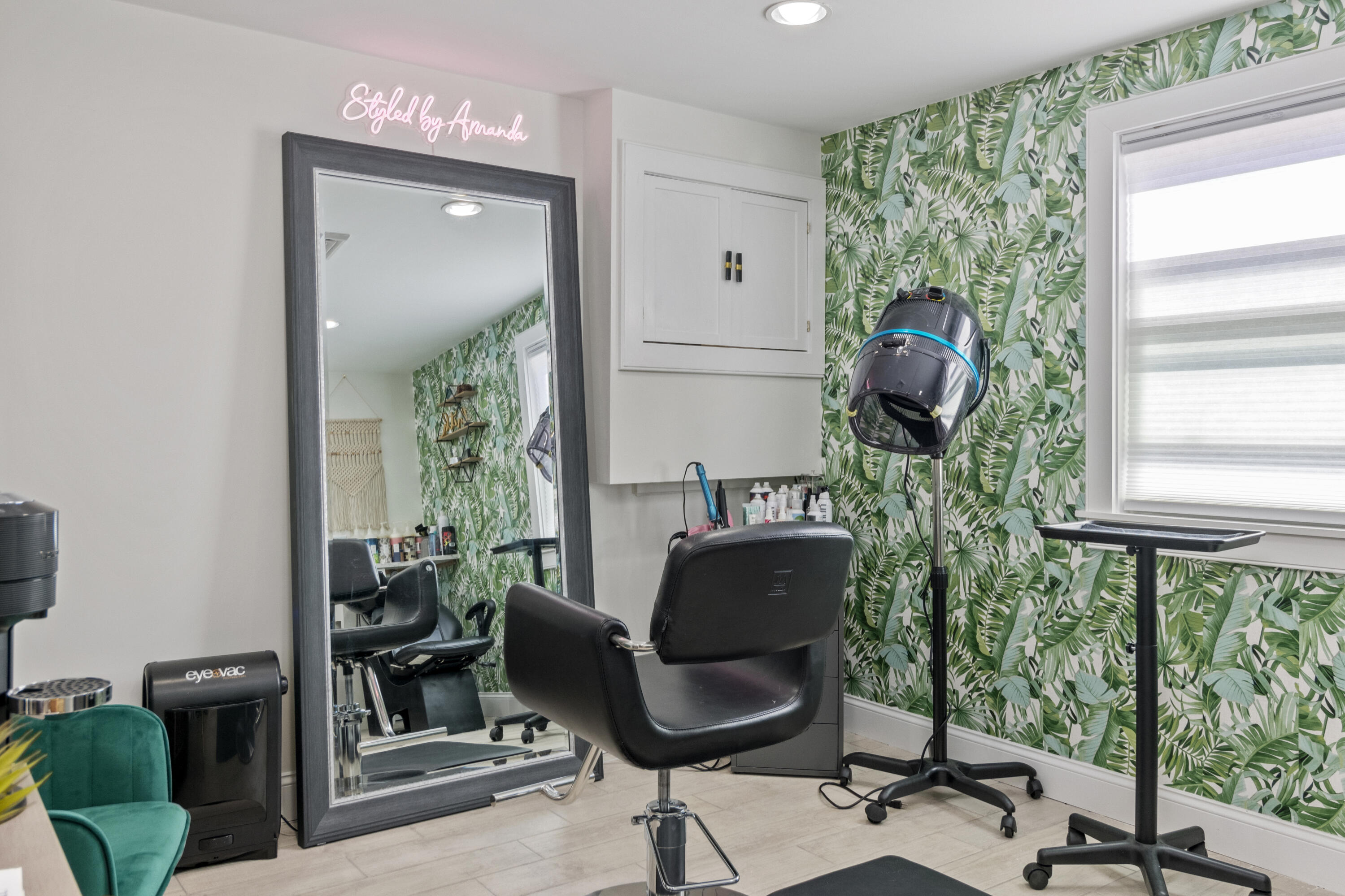 712 Main Street Hyannis, MA 02601 - Photo 43 of 88 The Styling Room