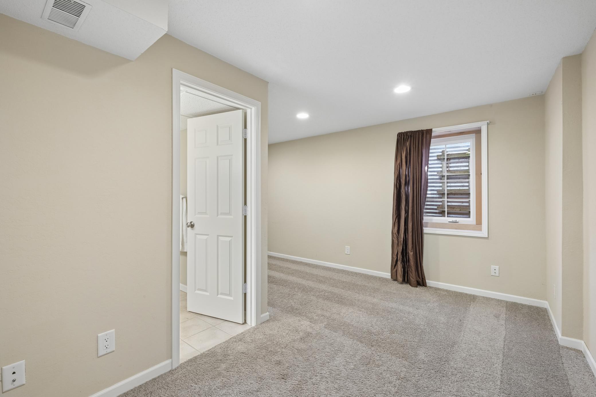 3166 Lexington Avenue North Shoreview, MN 55126 - Photo 23 of 35