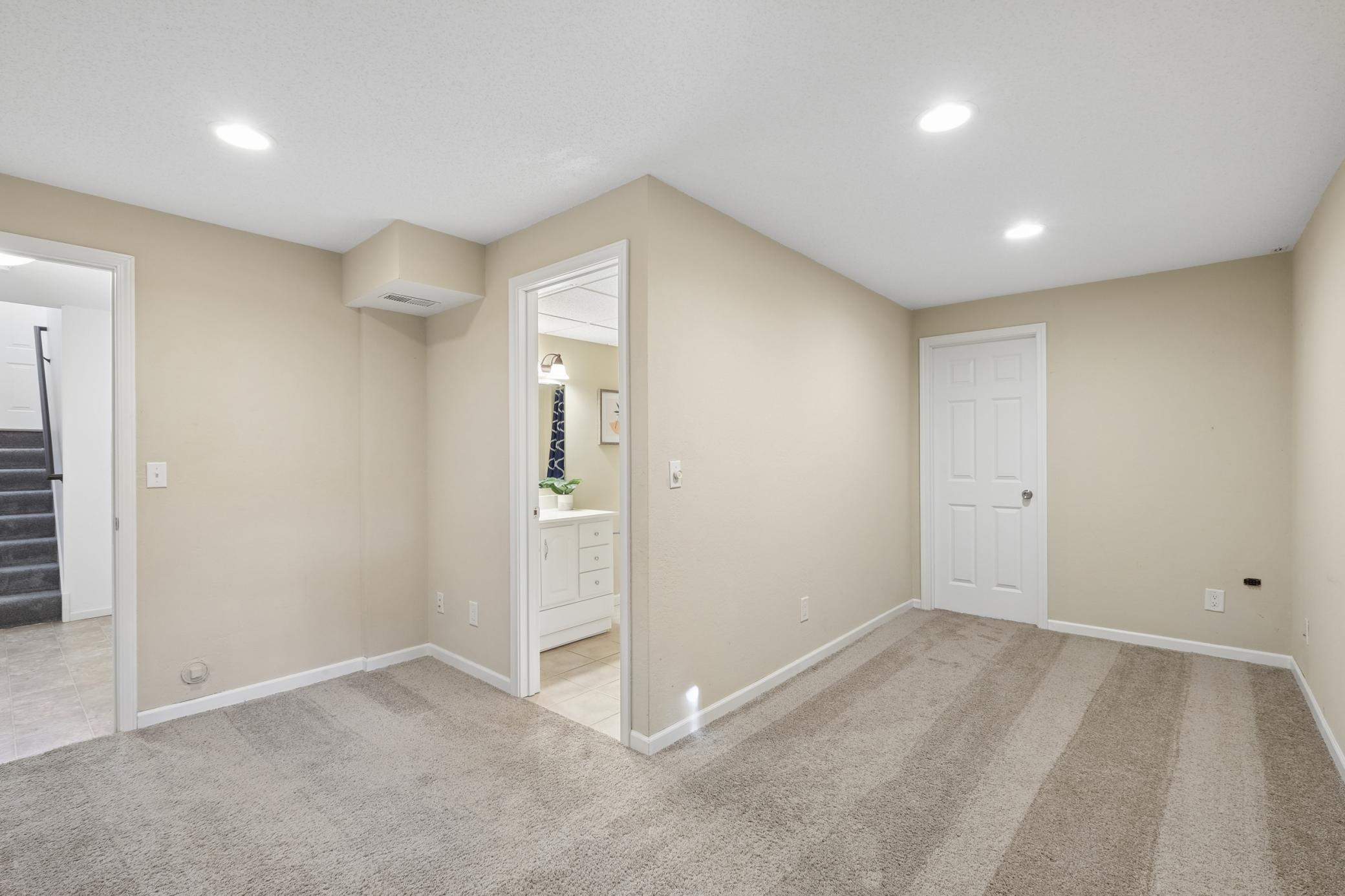 3166 Lexington Avenue North Shoreview, MN 55126 - Photo 25 of 35