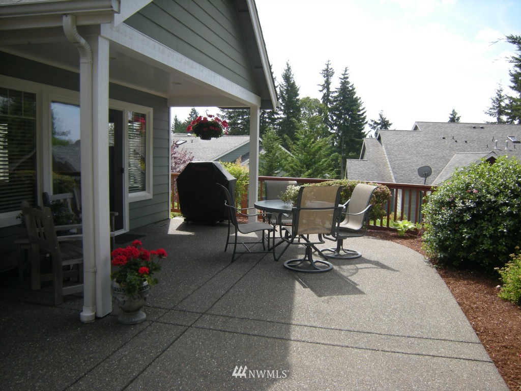 91 East Soderberg Road, Unit 15 Allyn, WA 98524 - Photo 3 of 24