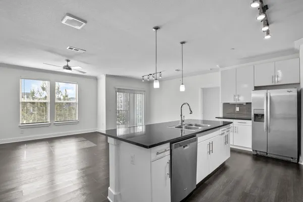 $2,044 | 366 Fm 1488 Road, Unit 121, Conroe, TX 77384