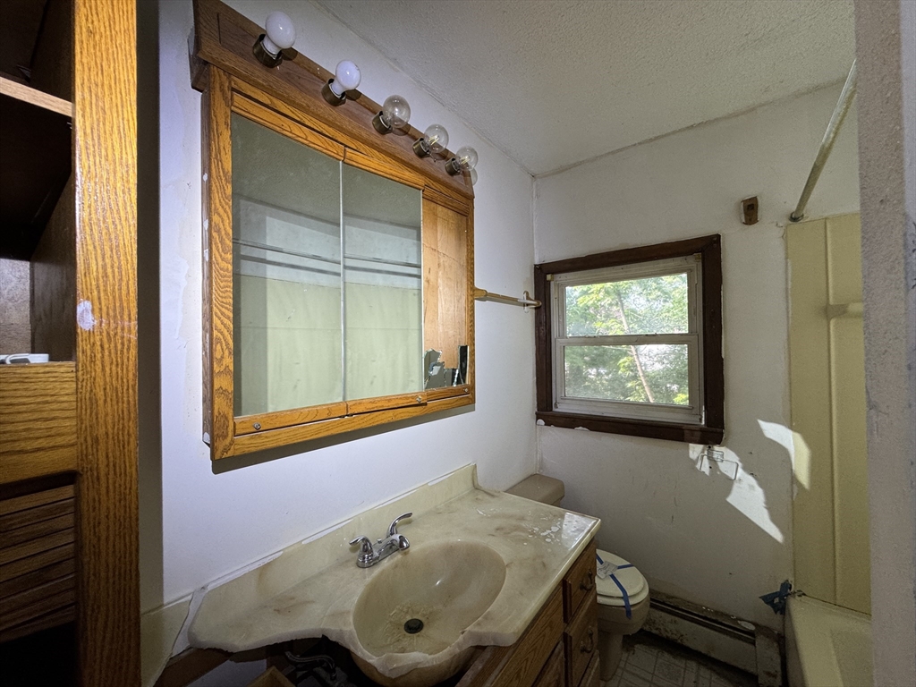 744 Boston Road Billerica, MA 01821 - Photo 19 of 26